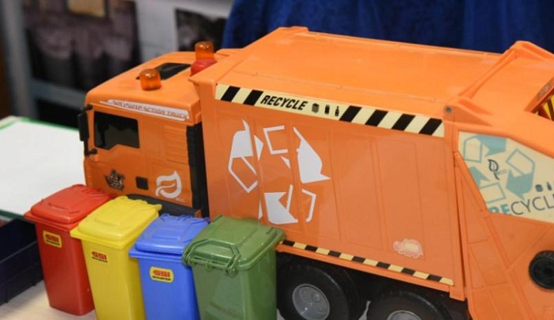 Губернатор предложил снизить тарифы за вывоз мусора, если он собирается раздельно