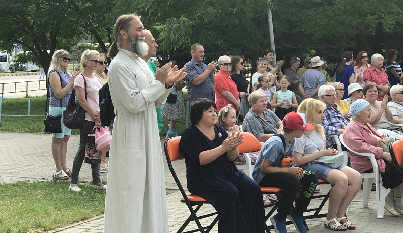 В Обнинске 8 июля состоялся большой праздник, посвященный Дню любви, семьи и верности