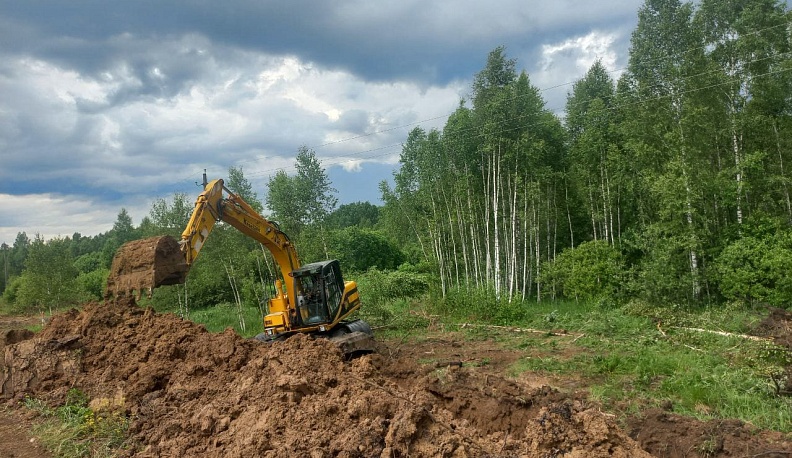 В Мосальском районе продолжается ремонт дороги в деревню Путогино