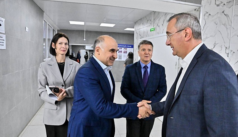 Владислав Шапша посетил больницу №8 в Обнинске 