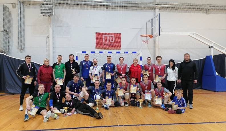 В Думиничах провели традиционный турнир по волейболу памяти Василия Николаевича Дадонова