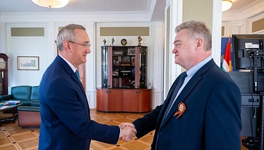 Владислав Шапша провел рабочую встречу с новым региональным уполномоченным по правам человека Олегом Калугиным 