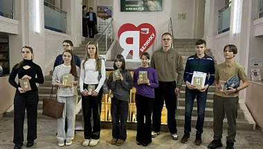 В калужской библиотеке читателям предложили выбирать книги «вслепую»