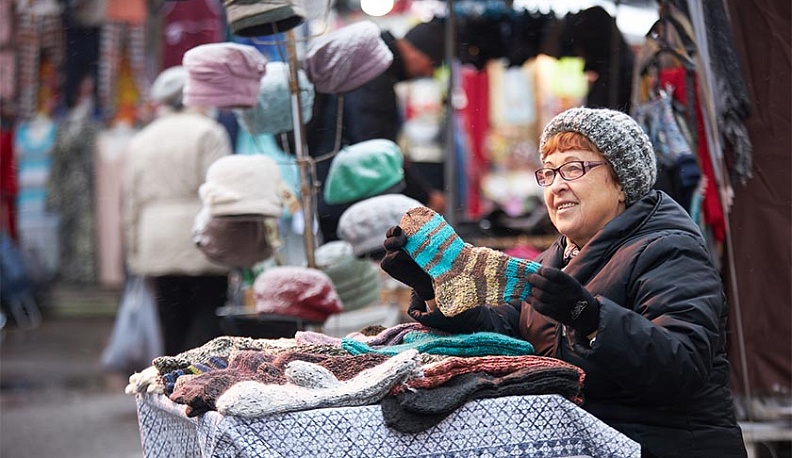 В Калуге Delivery Club скупит у бабушек вязаные вещи