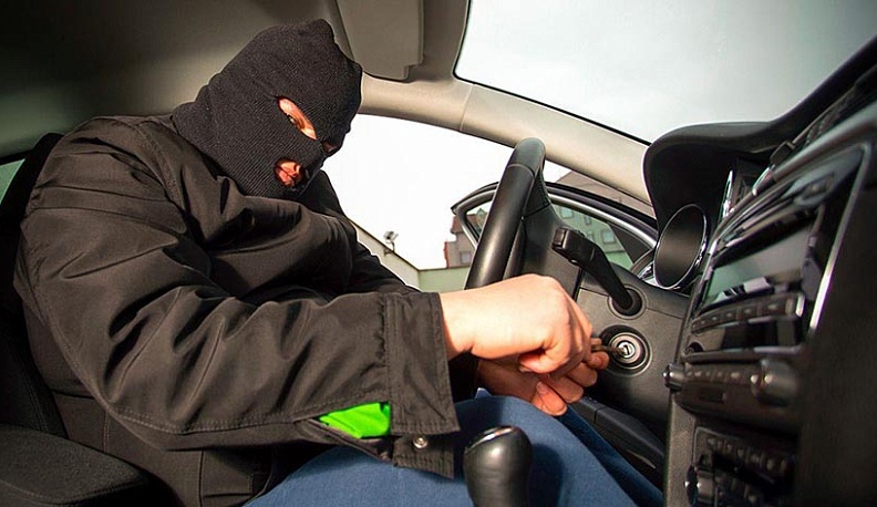 В Калуге мужчина пытался украсть машину с автомойки