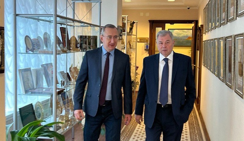 Владислав Шапша обсудил с Анатолием Артамоновым итоги Дней Калужской области в Совфеде