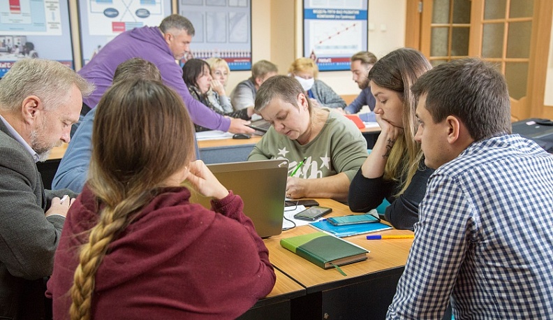 За год более 2 тысяч жителей Калужской области пройдут образовательные курсы 