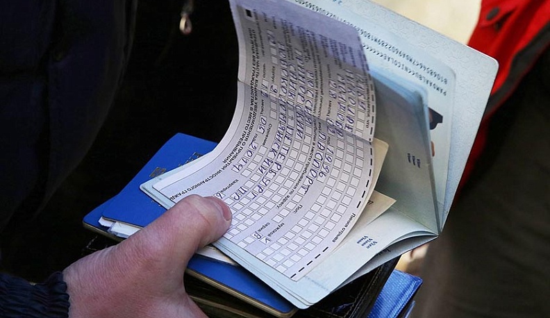 В Боровском районе два мигранта попадись на фальшивых документах