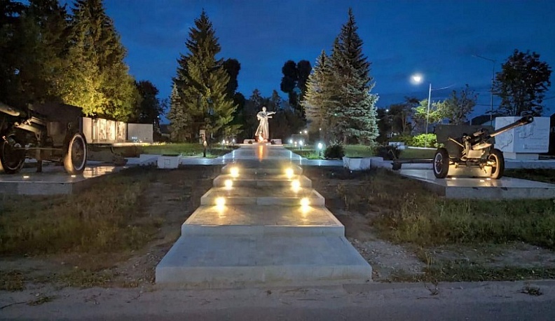 В Жиздре завершено благоустройство мемориального комплекса «Огонь Славы»