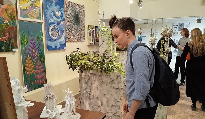 В Калуге открыли выставку молодых дизайнеров «Иные миры вокруг нас»