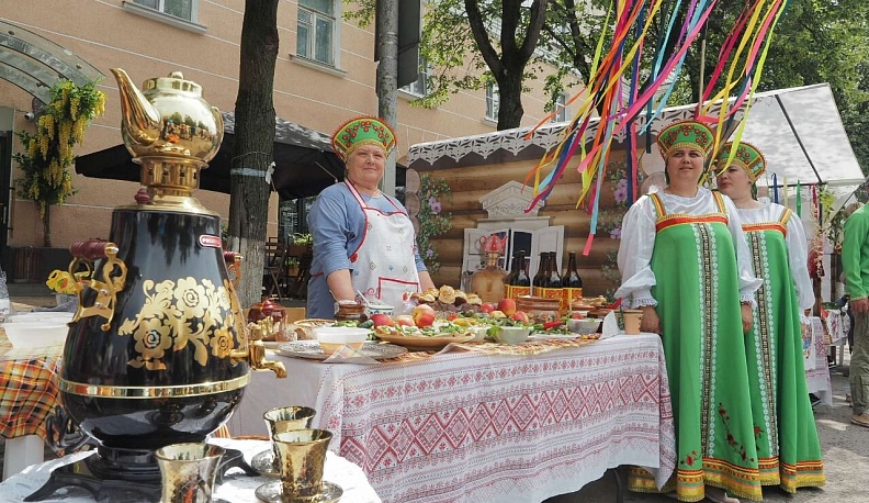 Калуга отмечает День России фестивалем «Россия – наш единый дом»