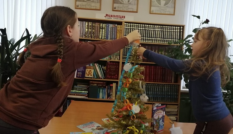 Модельная библиотека Корекозева приглашает детей на новогодние мастер-классы