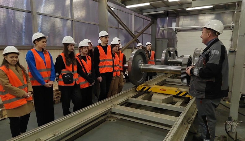 Людиновские тепловозостроители отметили свой профессиональный праздник