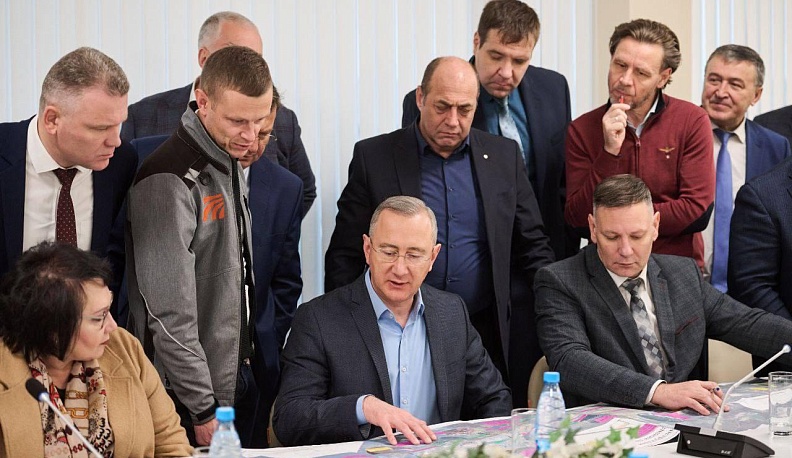 Владислав Шапша провел совещание по реконструкции участка трассы М-3