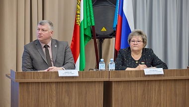 Опыт работы старост Дзержинского округа заинтересовал региональных парламентариев