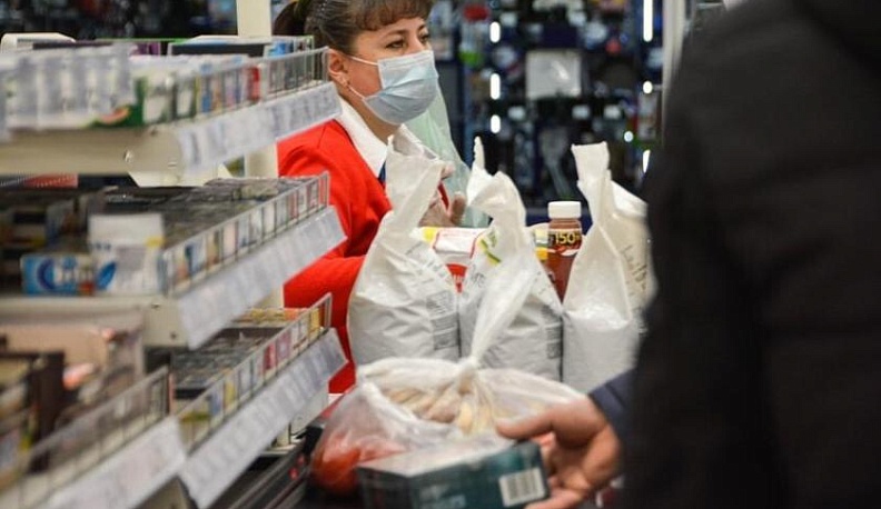 Владислав Шапша оценил своевременность закрытия торговых центров