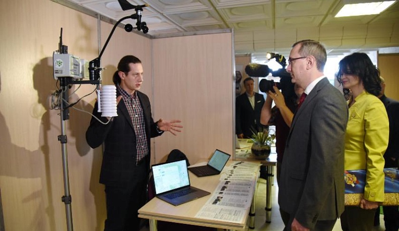 Владислав Шапша предложил сделать результаты мониторинга  воздуха доступными для населения