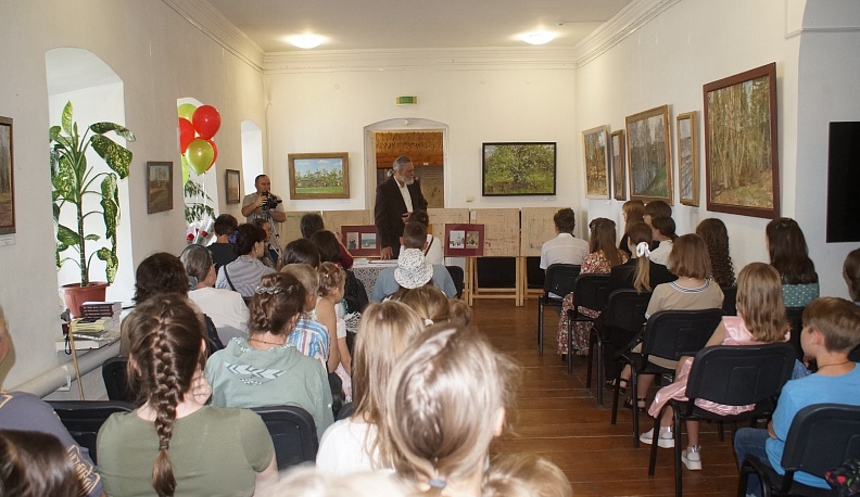 В Козельске представили дипломные работы юные художники студии имени игумена Илариона