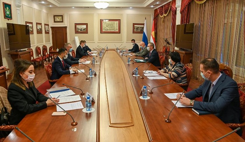 Владислав Шапша провел рабочую встречу с руководством АО «АБ ИнБев Эфес»  