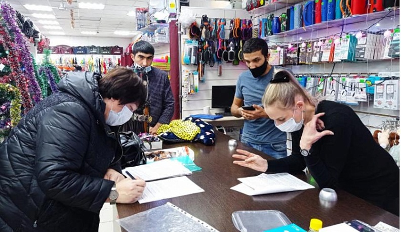 В Людинове проверили соблюдение масочного режима