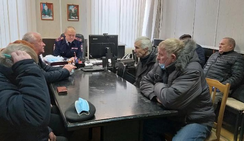 Сотрудники Госавтоинспекции Жуковского района провели инструктаж для водителей школьных автобусов