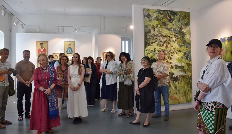 В Тарусе открылась выставка «Время в воздухе плывёт»