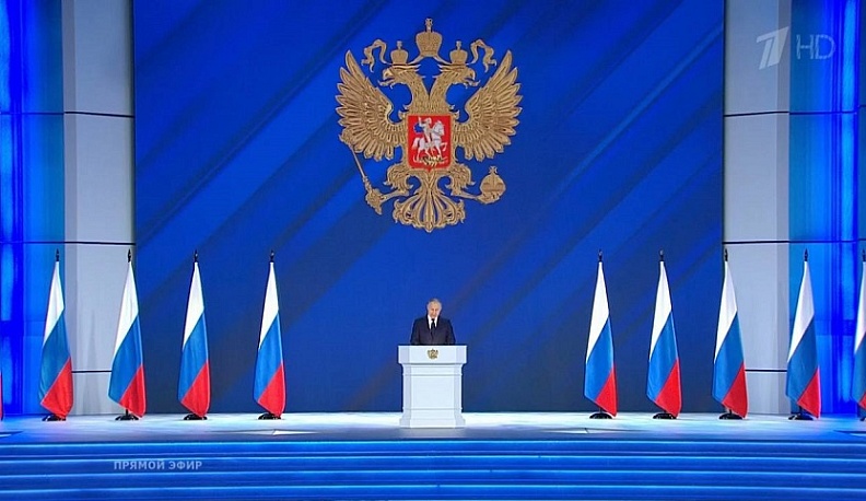 В России будут назначены выплаты беременным женщинам и школьникам, растущим в неполных семьях