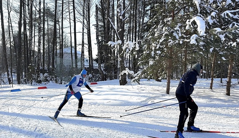 Кировчане приняли участие в лыжных гонках