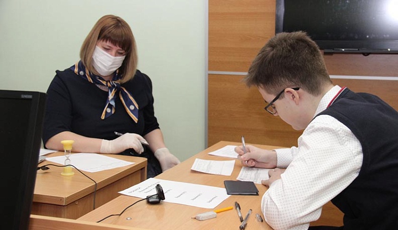 Калужские девятиклассники сдавали итоговое собеседование очно