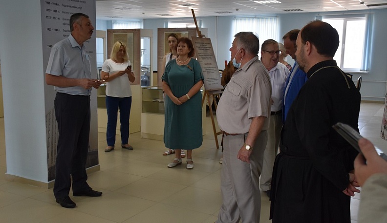 Представители Общественной палаты области посетили музей КГУ