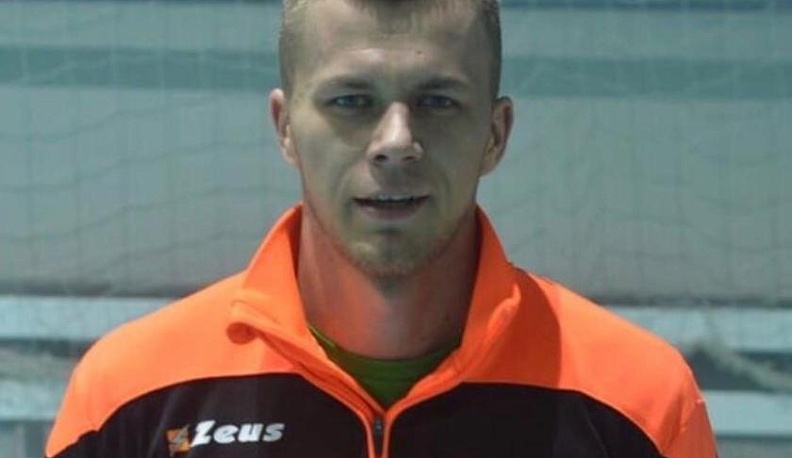 Закаляет характер