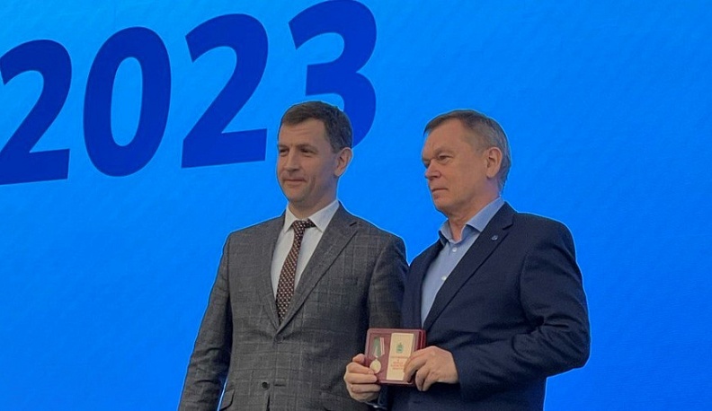 Ректора Техакадемии Росатома Юрия Селезнева наградили медалью «За заслуги перед Калужской областью»