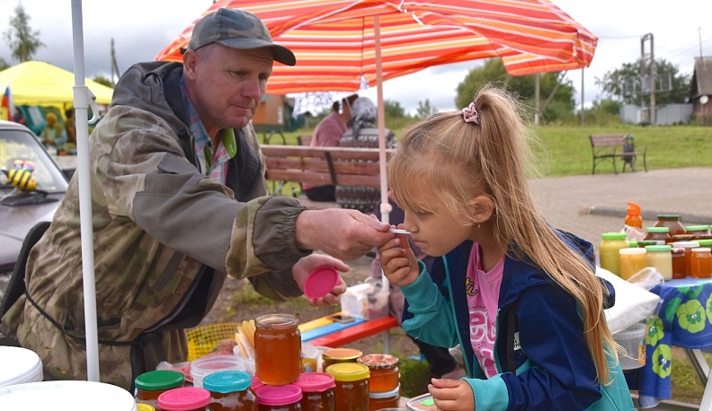В Людиновском районе празднуют Медовый Спас