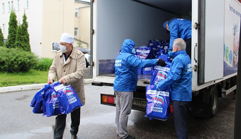 За два месяца работы волонтерских центров в России помощь получили более 1,5 миллионов человек