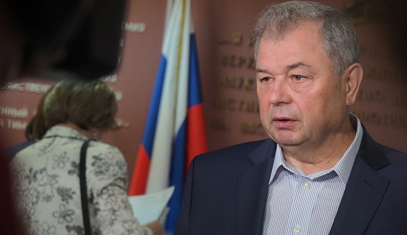 Анатолий Артамонов пожелал калужанам сделать правильный выбор