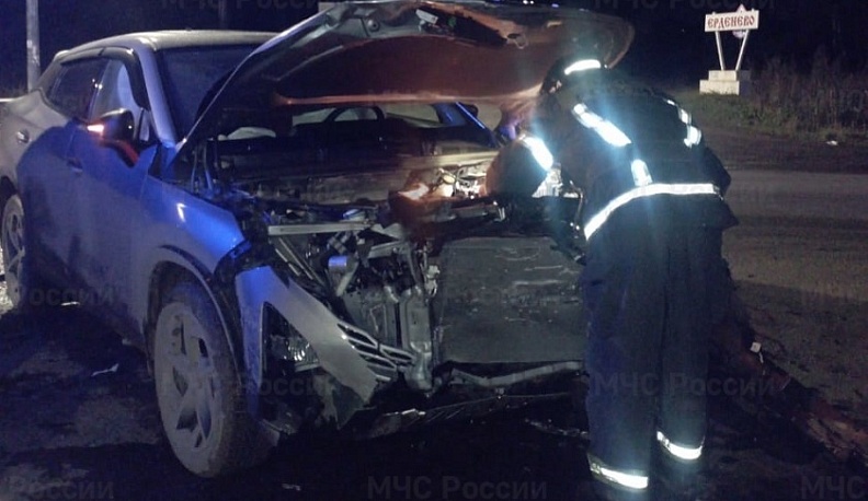 Две иномарки столкнулись в Калужской области