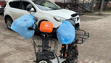 В Калуге автомобиль сбил подростка на электровелосипеде