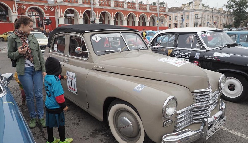 Ретроралли в Калуге выиграл экипаж с 14-летней девушкой-штурманом