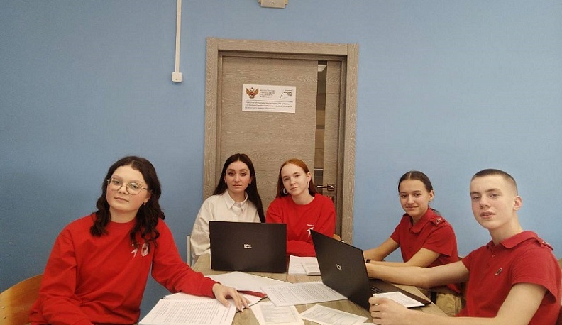 Девятиклассники Перемышля принимают участие в региональном конкурсе школьных инициатив 