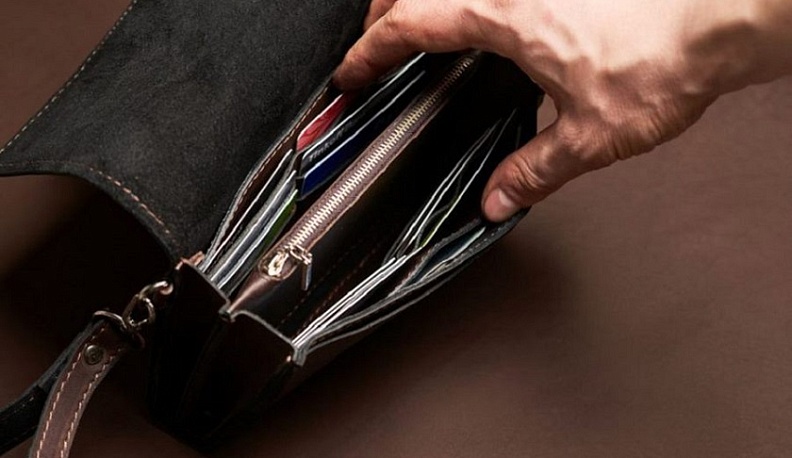 В Калуге у пенсионерки в больнице украли деньги