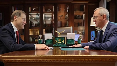 Владислав Шапша провел рабочую встречу с Денисом Мантуровым