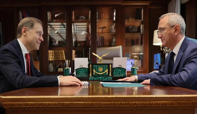 Владислав Шапша провел рабочую встречу с Денисом Мантуровым