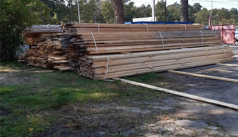 60 кубометров древесины в Курскую область передали арендаторы калужских лесов 