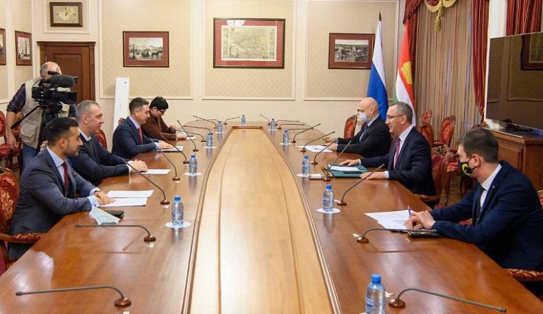 Владислав Шапша встретился с руководством компании «АБ ИнБев Эфес»