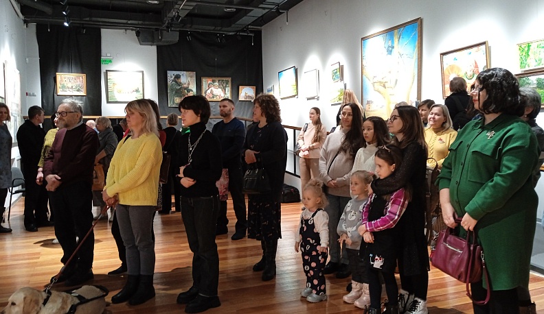 В Калуге представили выставку Виктории Харченко «Лики Земли»