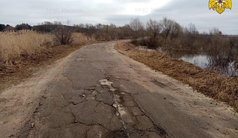 В деревне в Дзержинском районе восстановили дорогу после затопления