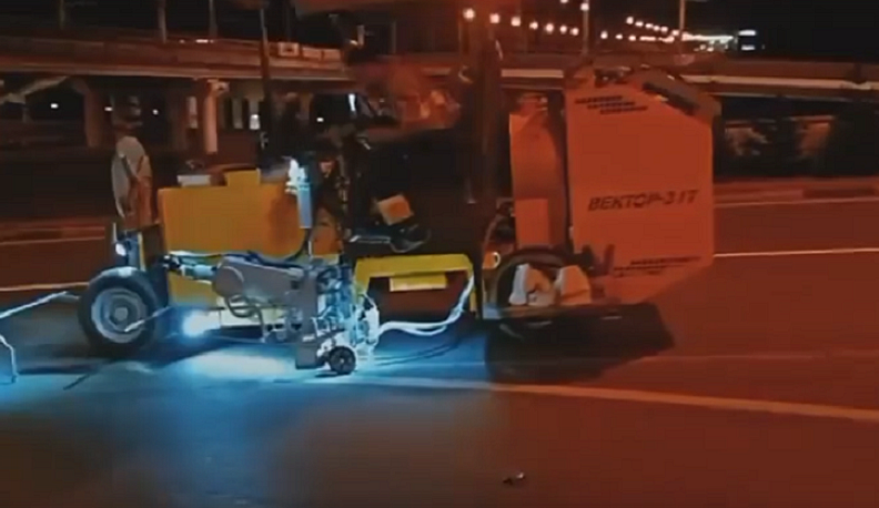 В Калуге начали наносить разметку термопластиком