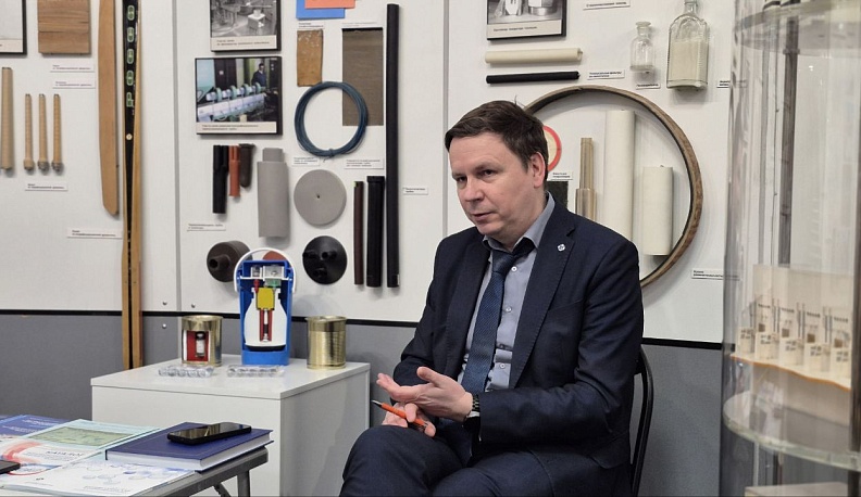 Ко Дню науки: новые экспонаты от НИФХИ поступили в Музей истории города Обнинска