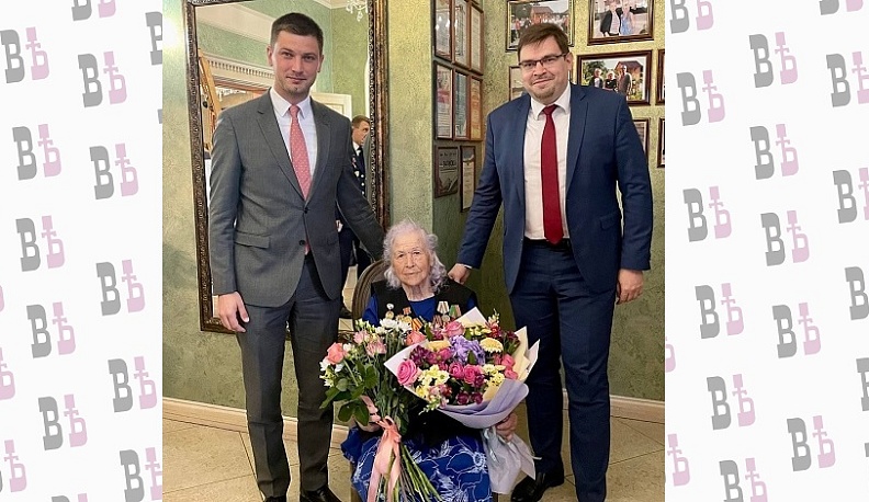 Владислав Шапша поздравил ветерана Великой Отечественной войны со 100-летием 