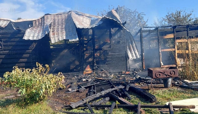 В Боровском районе сгорела баня
